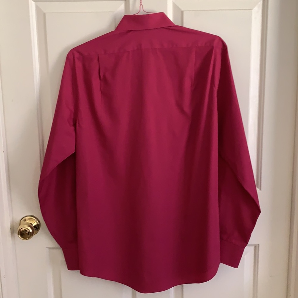 Van Heusen Rose 🥀 Long Sleeved Button Down Shirt - Picture 5 of 7